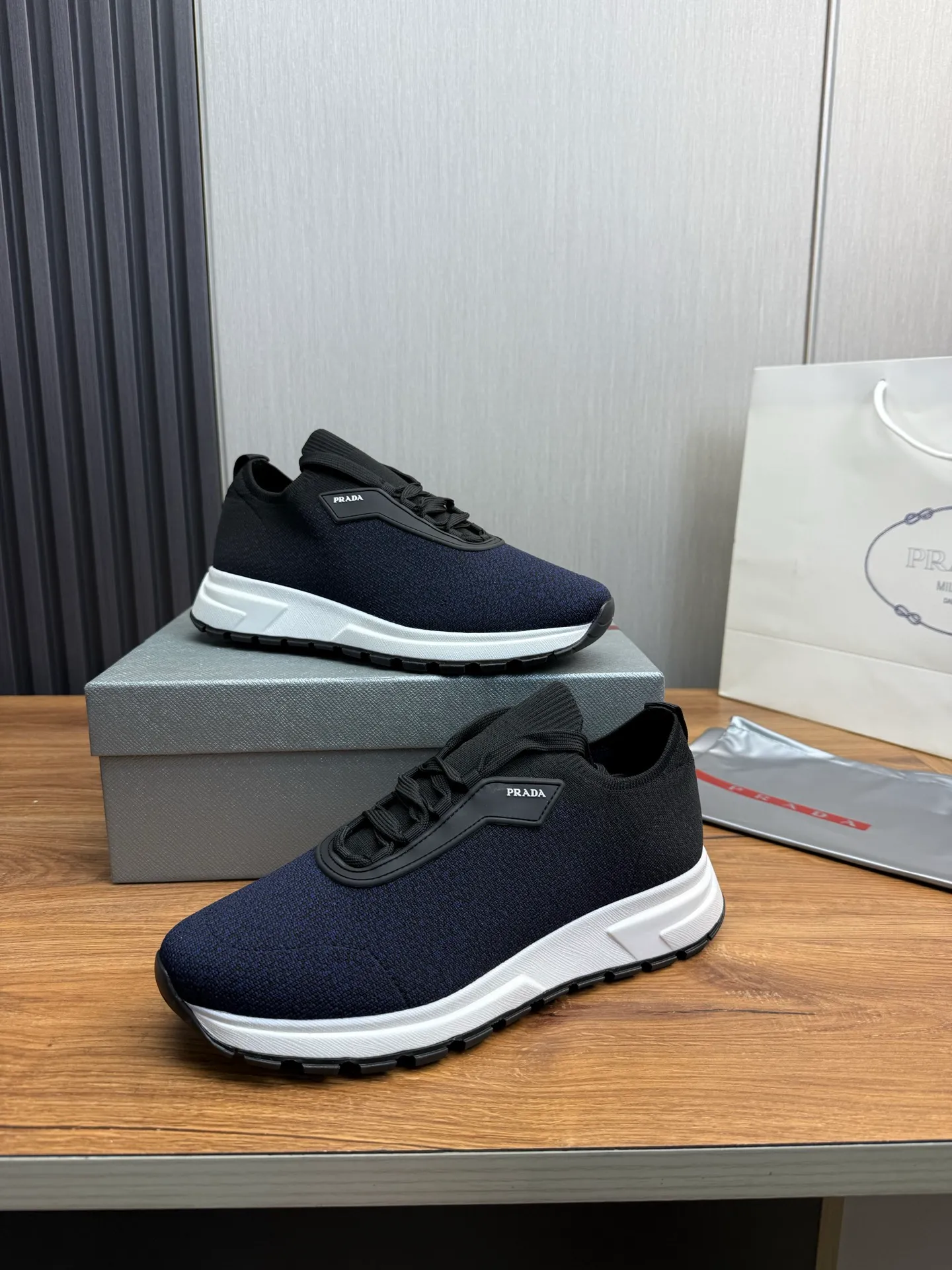 Men's shoes 💰500💰 [PRADA] Men's shoes are popular in the counter, official website is synchronized, 1 high-quality shipment ✔️Original fly-woven cowhide + cowhide lining, original original bottom, 38-45 (45 customized, non-refundable)